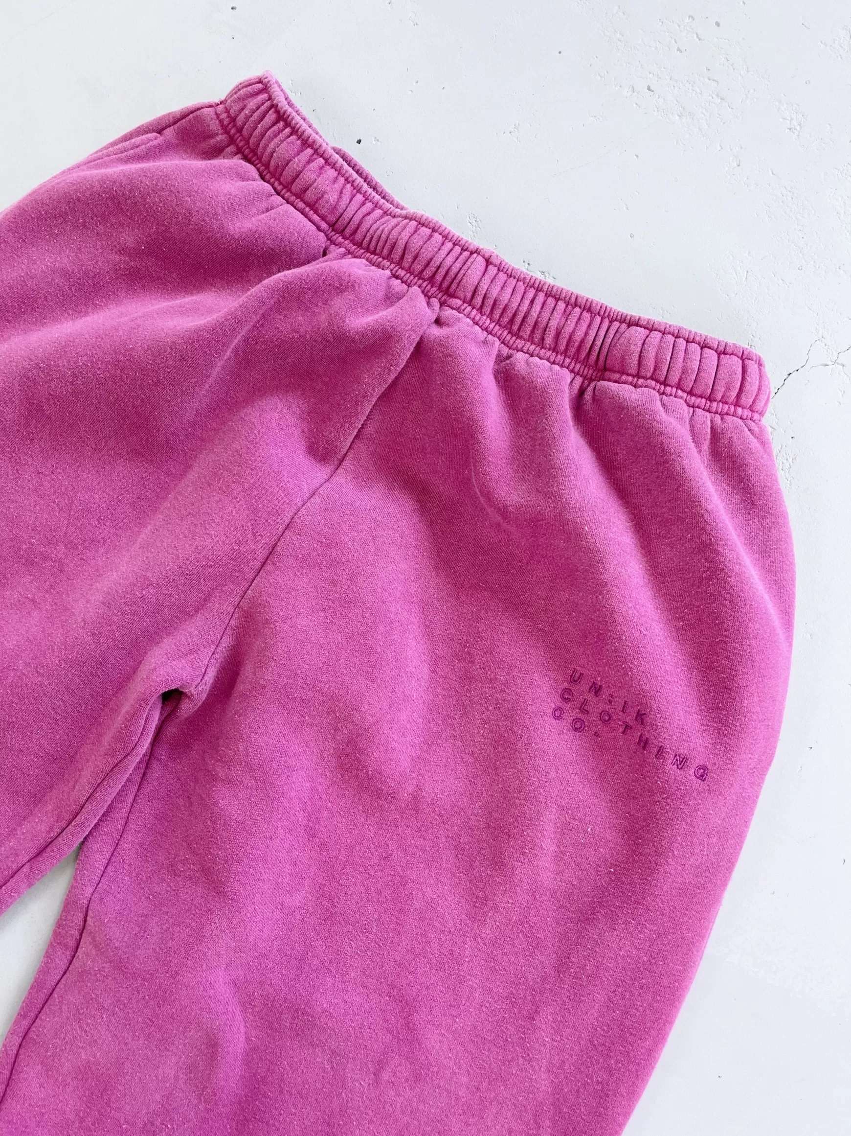 UN:IK Essentials Essentials 'sets' Vintage Washed Joggers - Berry Best