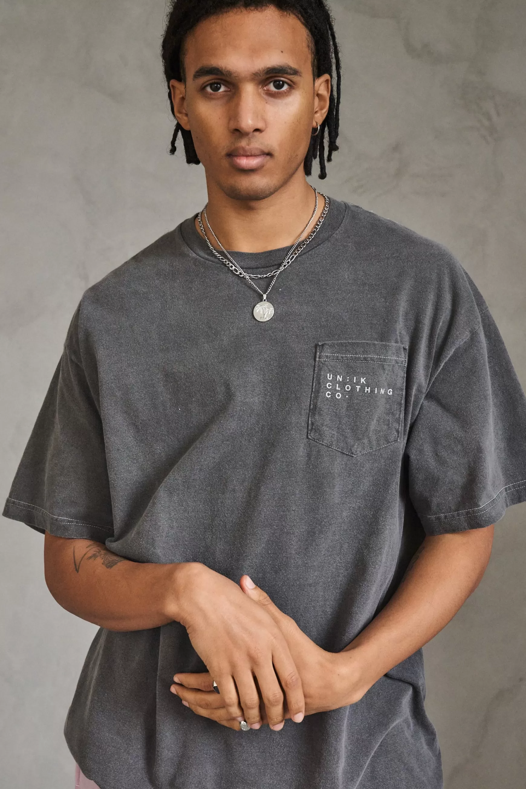 UN:IK Essentials Essentials 'sets' Vintage Washed Pocket Tee - Washed Black Outlet