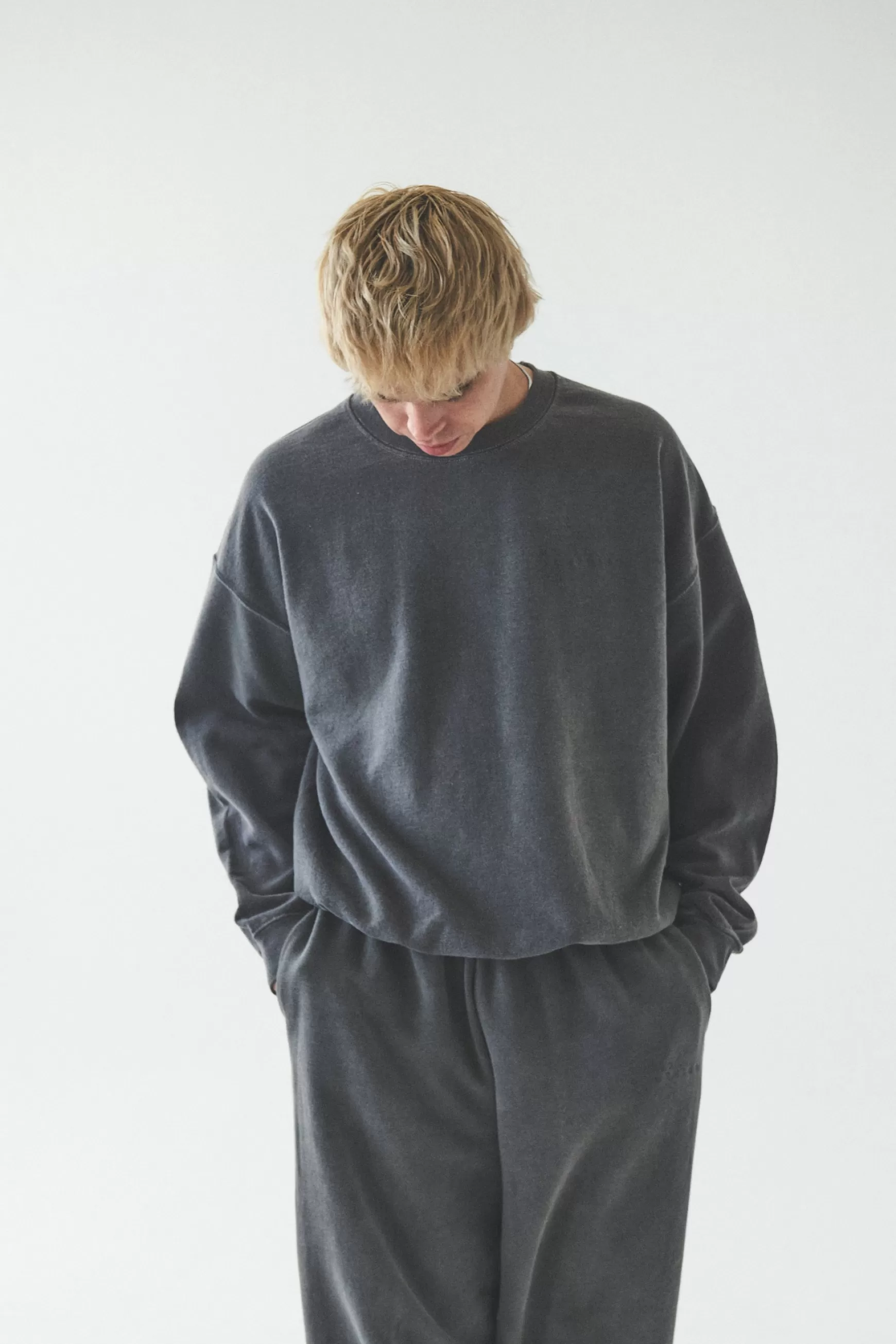 UN:IK Essentials Essentials 'sets' Vintage Washed Sweater - Charcoal Store