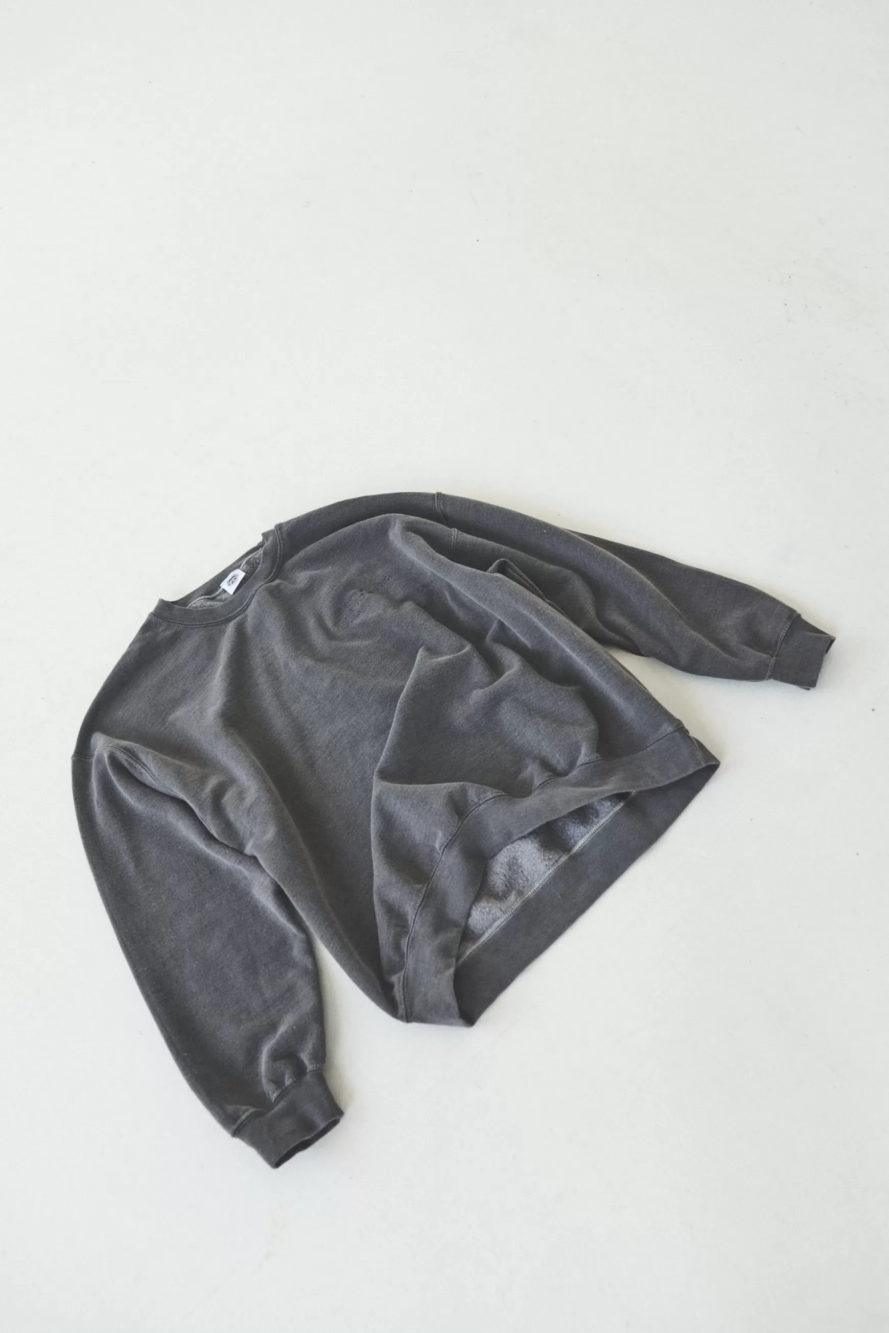 UN:IK Essentials Essentials 'sets' Vintage Washed Sweater - Charcoal Store